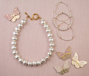 Extra Large Shell Pearl Necklace