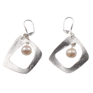 Freshwater pearl MCM earrings