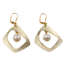 Load image into Gallery viewer, Freshwater pearl MCM earrings